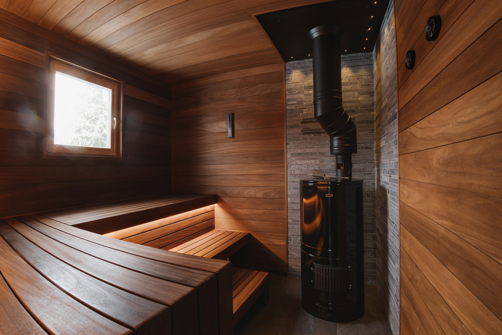 Дровяная баня из термоабаши.