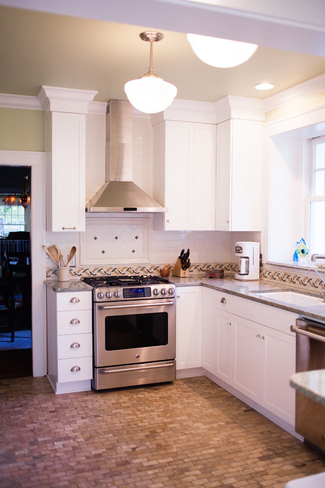 Kitchen - transitional kitchen idea in Indianapolis