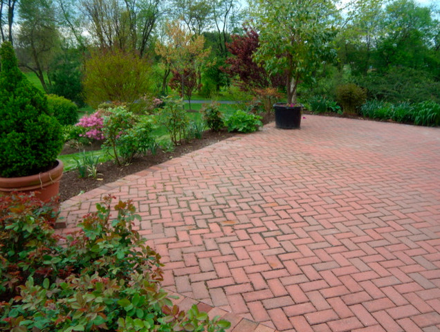 EP Henry Imperial paving stones, Cobble, Chestnut by Phillips Lawn & Garden