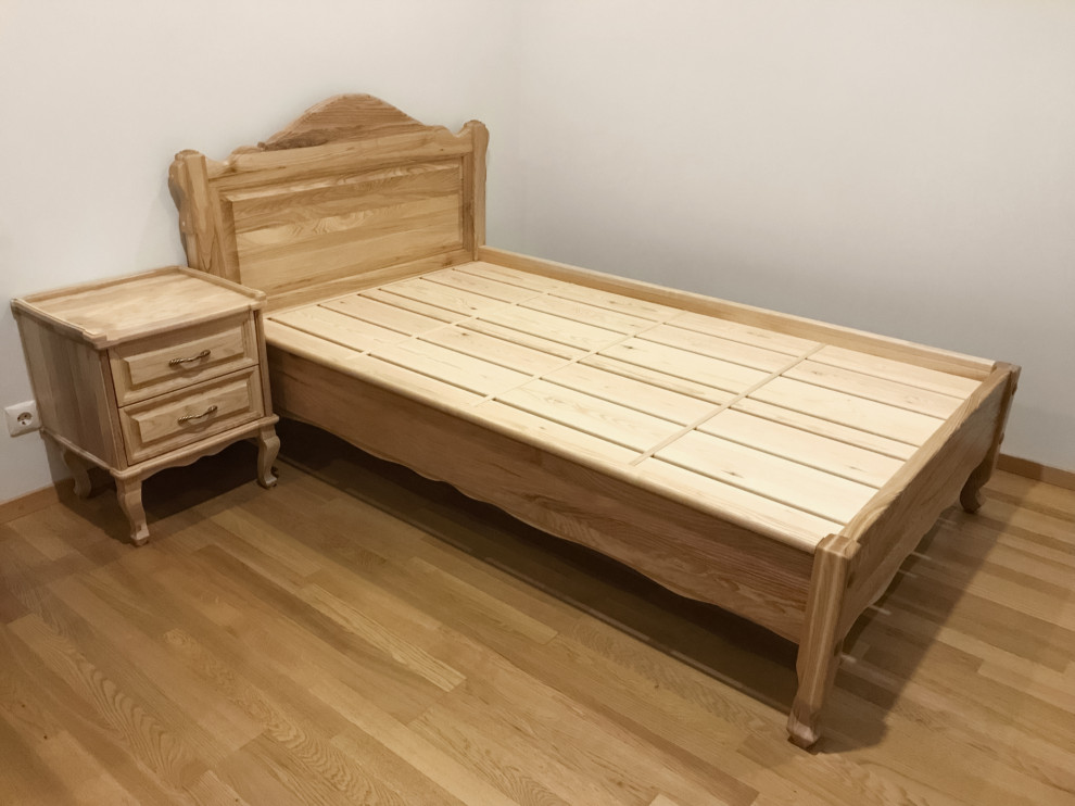 Кровати из массива дерева на заказ