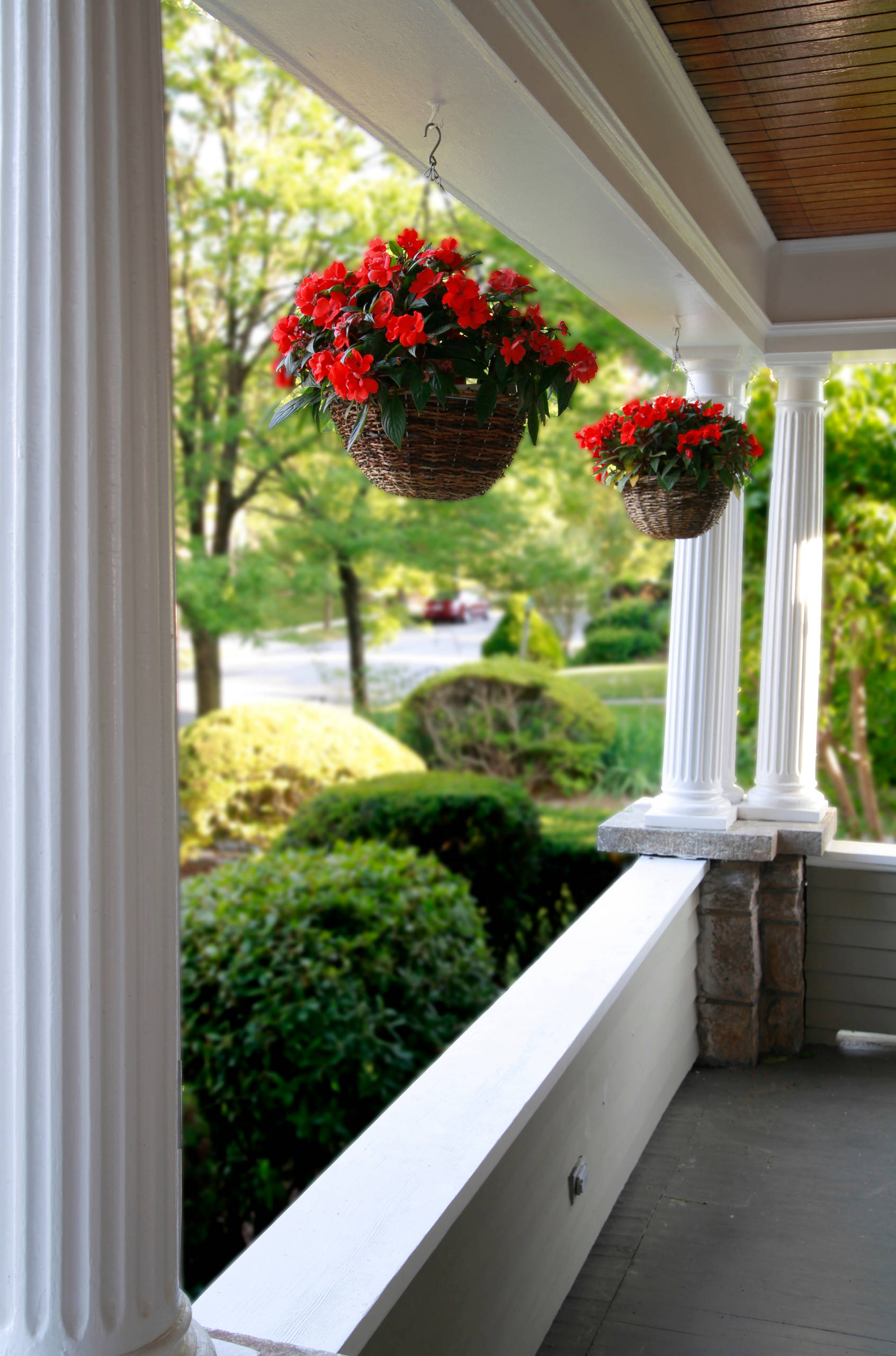 How to Hang Planters on Porch: Easy Steps for Stunning Decor