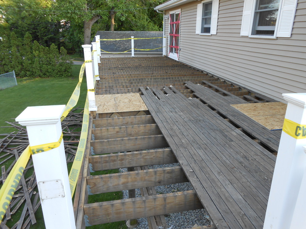 Inspiration for a contemporary deck remodel in Manchester