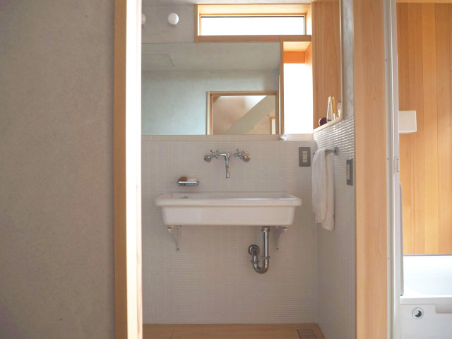 洗面室 giapponese-moderno-bagno-di-servizio