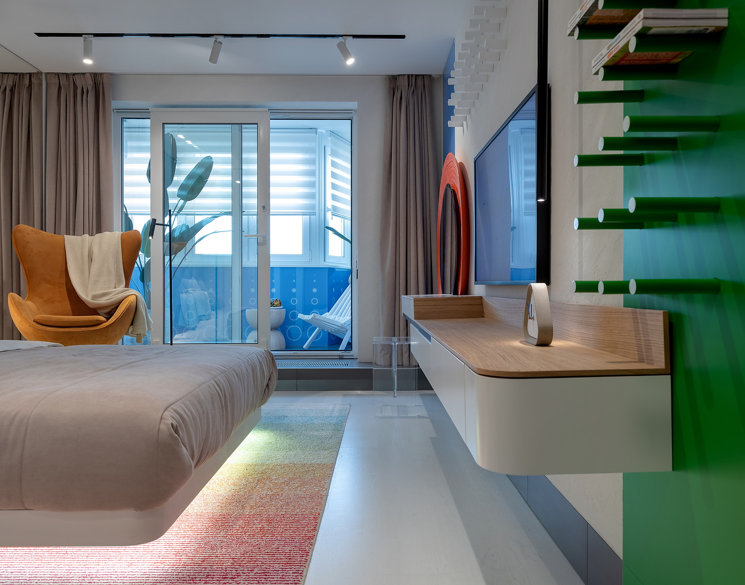 Раздвижные двери вместо классического балконного блока