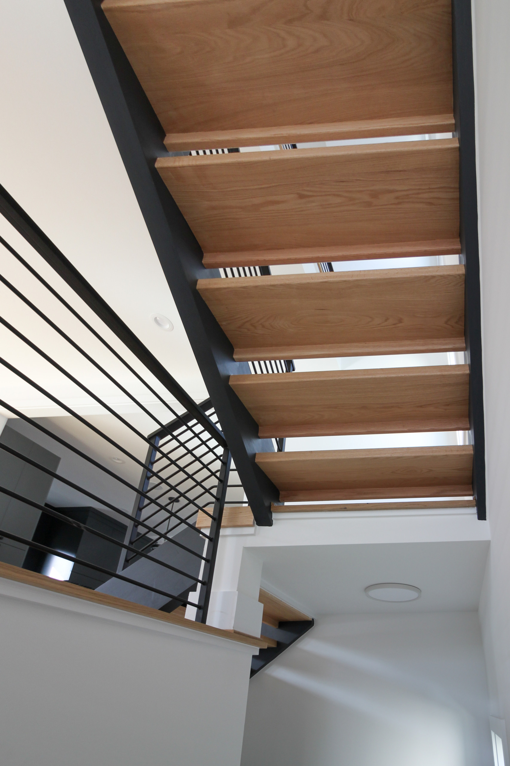 85_Sleek Three-Quarter Turn Multilevel-Staircase, McLean VA 22101