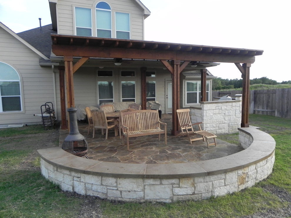Transitional patio photo in Austin