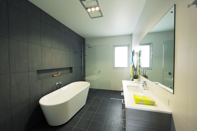 Avoca Beach Family Home coastal-bathroom