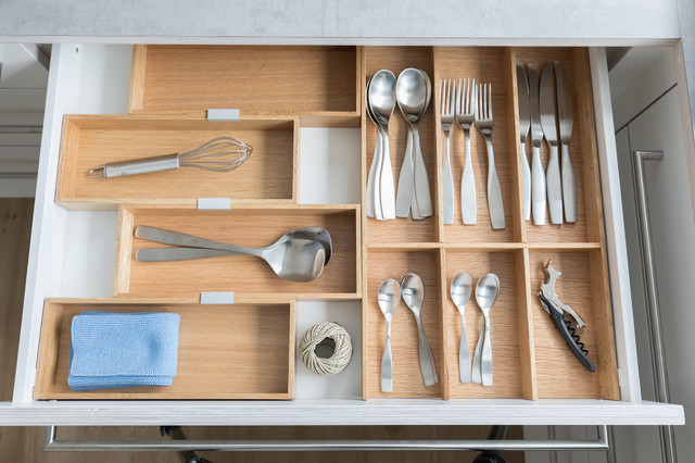Detail Schubladeneinteilung - Minimalistisch - Küche - Stuttgart - von Neue Räume - Die Küchen Schreiner