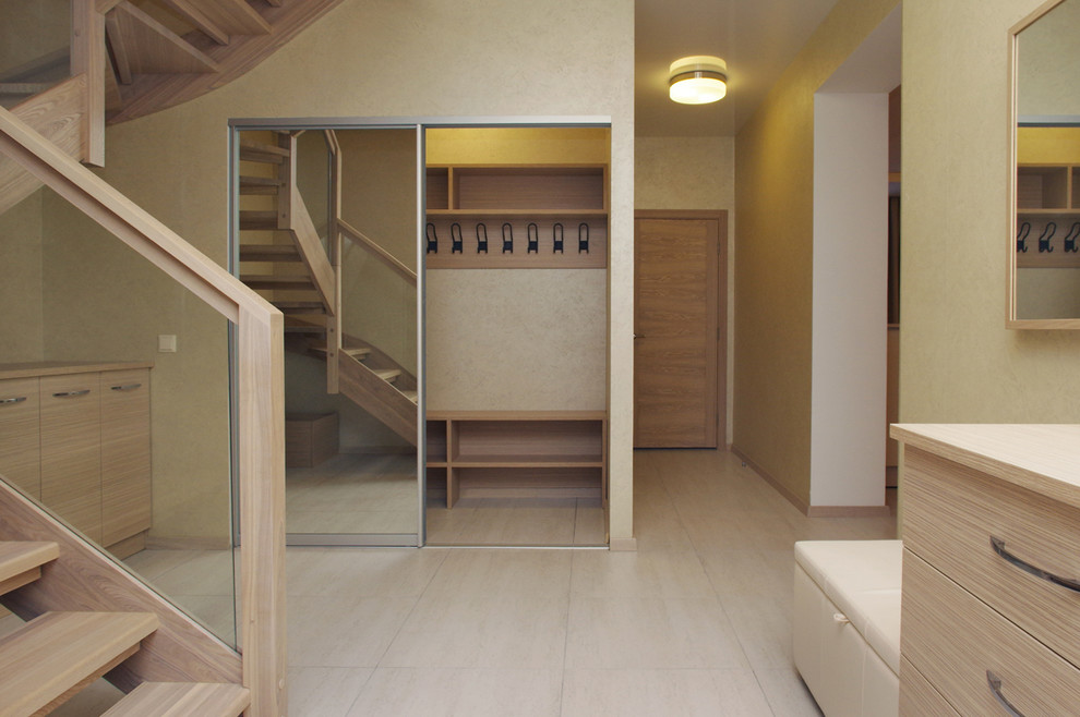 Натуральный ясень, дизайнер Юлия Бернухова