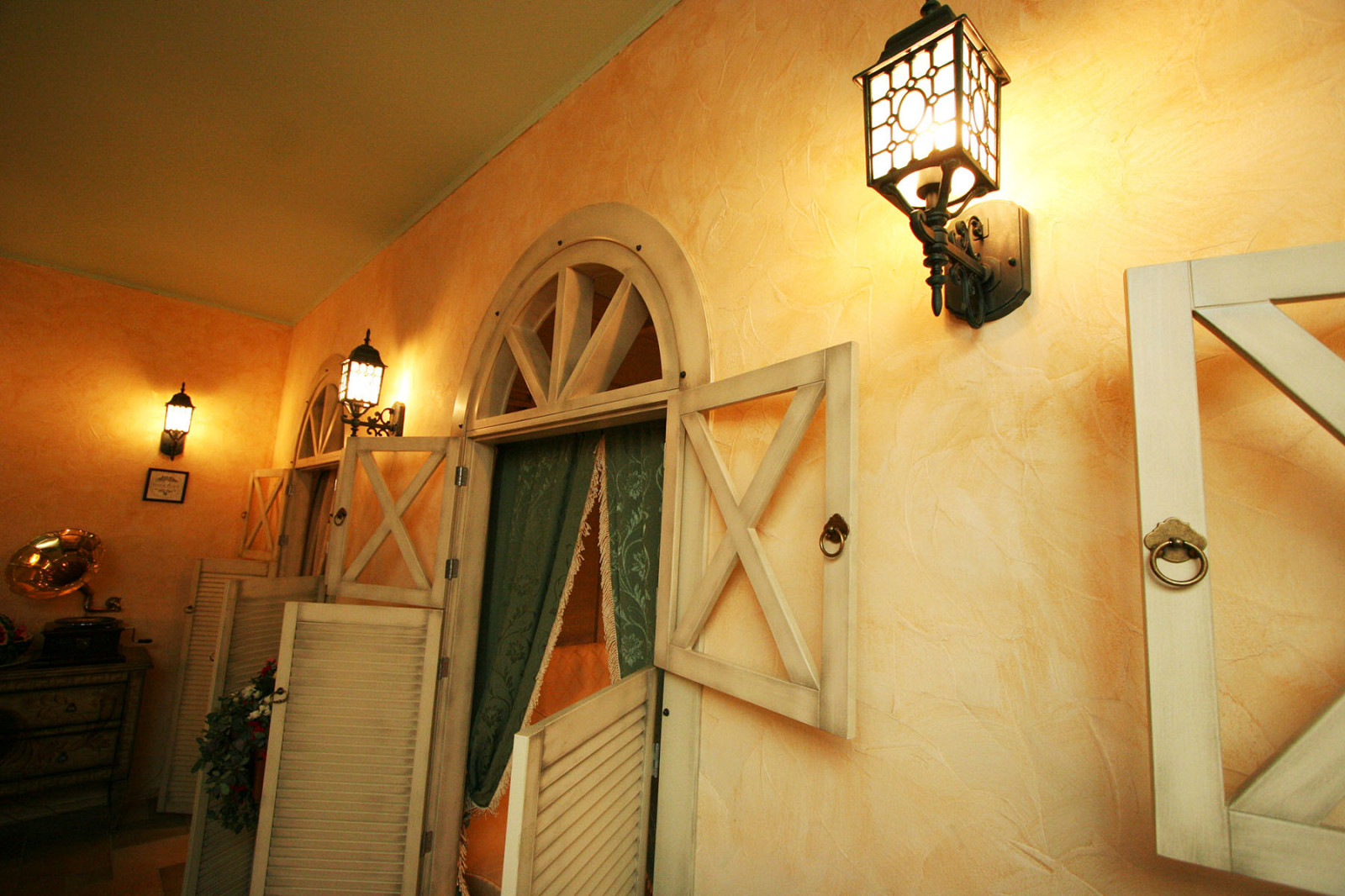 Интерьер ресторана Стейк-хаус "Дача" в Сургуте