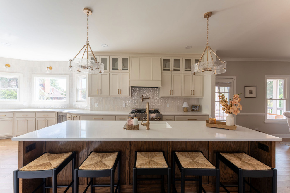 Contemporary Indian Lake Kitchen