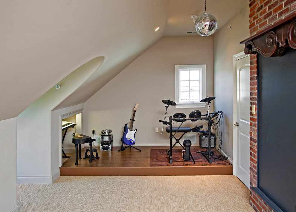This is an example of a traditional family room in Philadelphia with a music area.