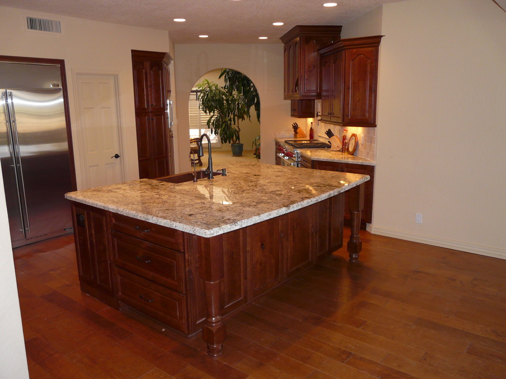 Kitchen - kitchen idea in Phoenix