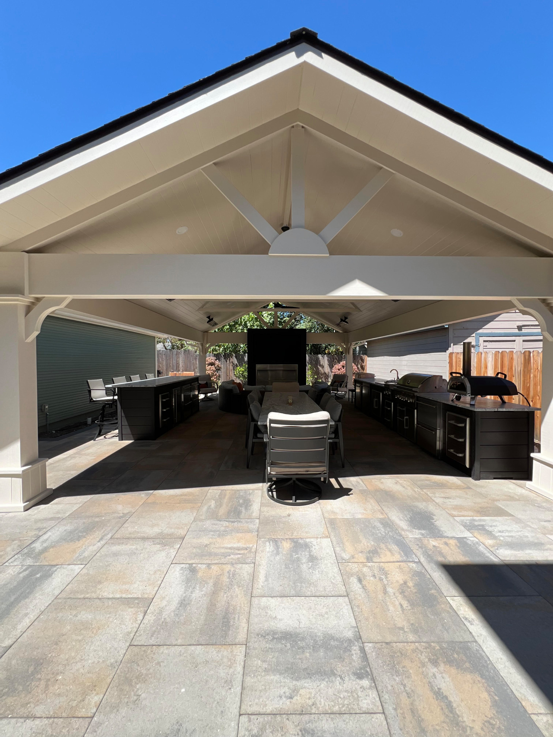 Another Sunny Day to Eat Outside