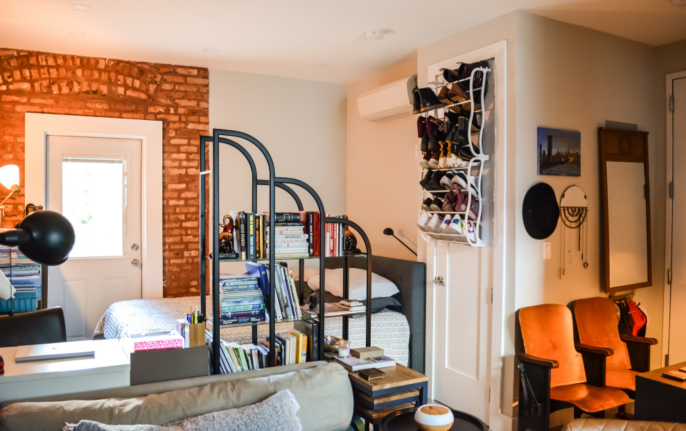 Home design - small eclectic home design idea