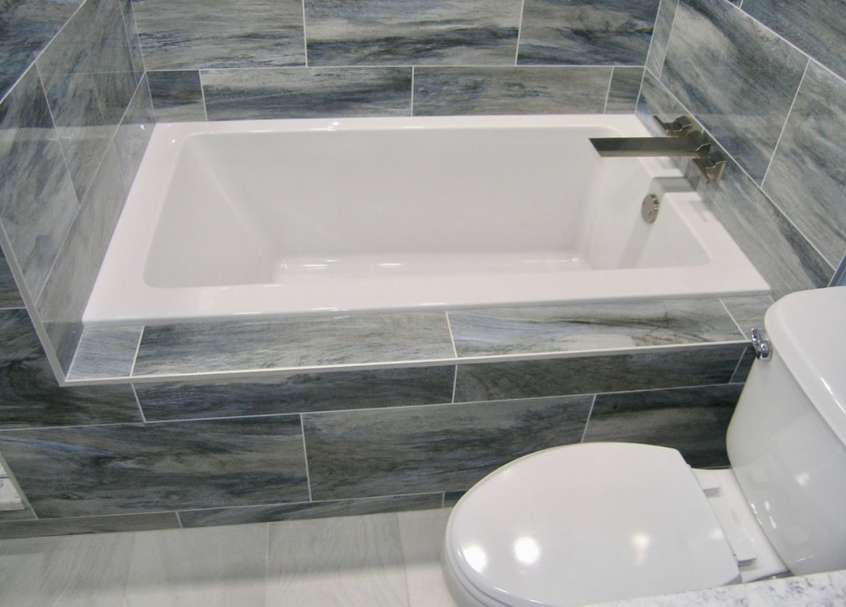 Downtown Tampa | Modern | Bathroom and Floor Remodelr