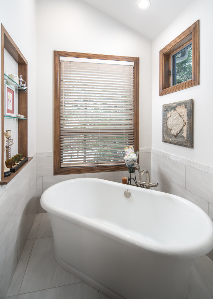 Bathroom - bathroom idea in Charlotte