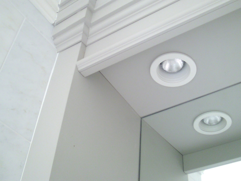 MASTER BATH CARRARA MARBLE