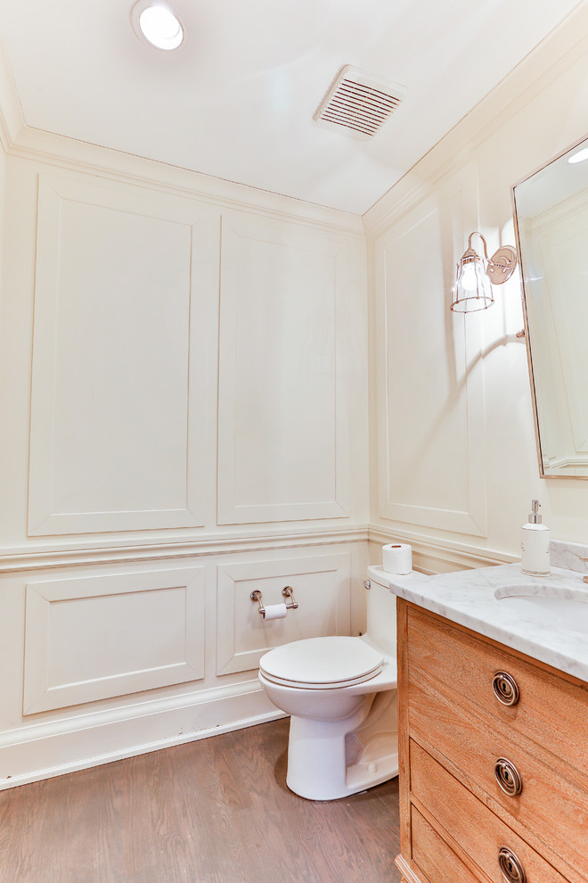 Inspiration for a transitional bathroom remodel in Toronto