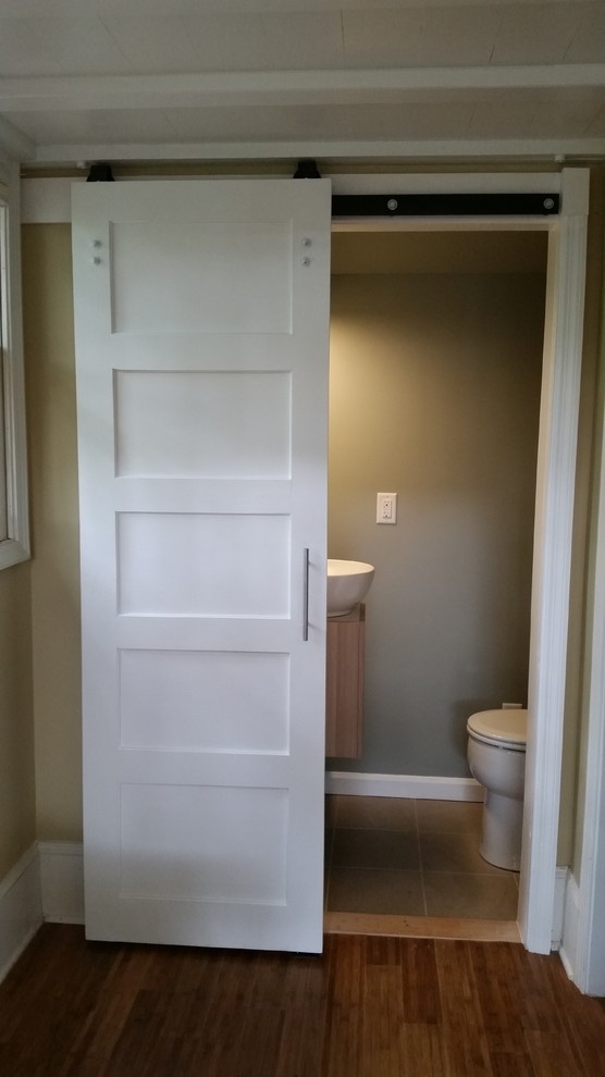 Inspiration for a small transitional detached studio / workshop shed remodel