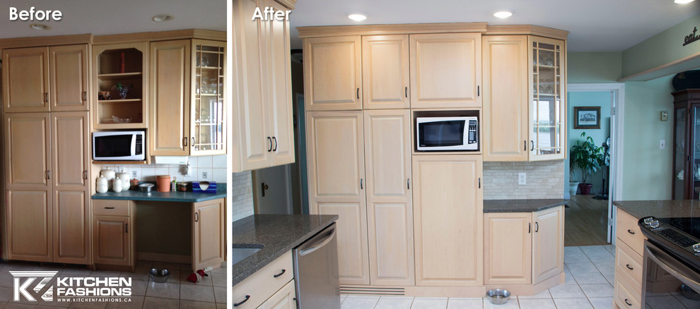 Eat-in kitchen - large contemporary u-shaped porcelain tile eat-in kitchen idea with an undermount sink, raised-panel cabinets, light wood cabinets, quartzite countertops, multicolored backsplash, porcelain backsplash, stainless steel appliances and a peninsula