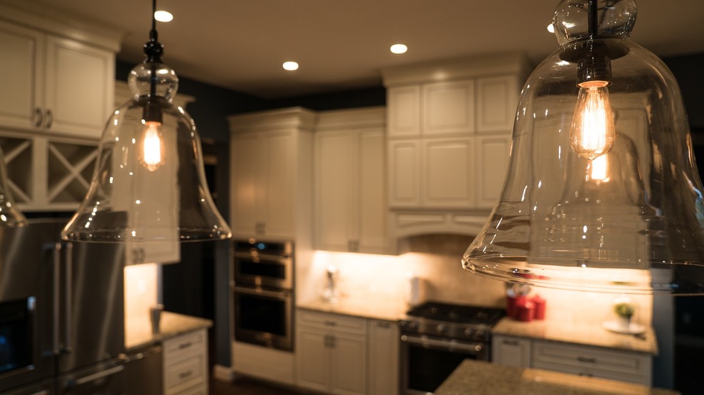 Example of a transitional kitchen design in Austin