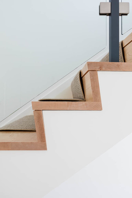 Custom Home and studios contemporaneo-escalera