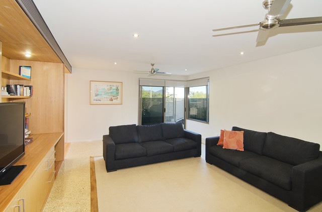 Binningup Beach House beach-style-living-room
