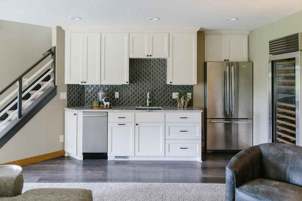 Kitchen - transitional kitchen idea in Minneapolis