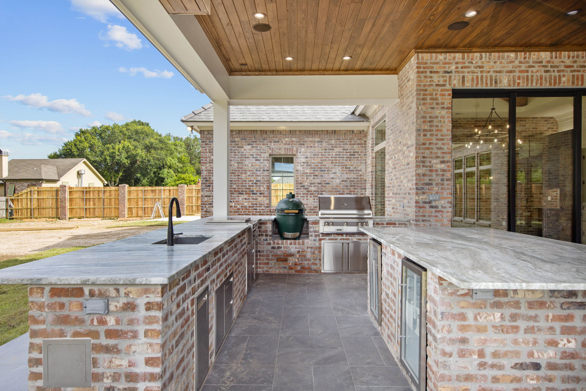 Allamand Residence