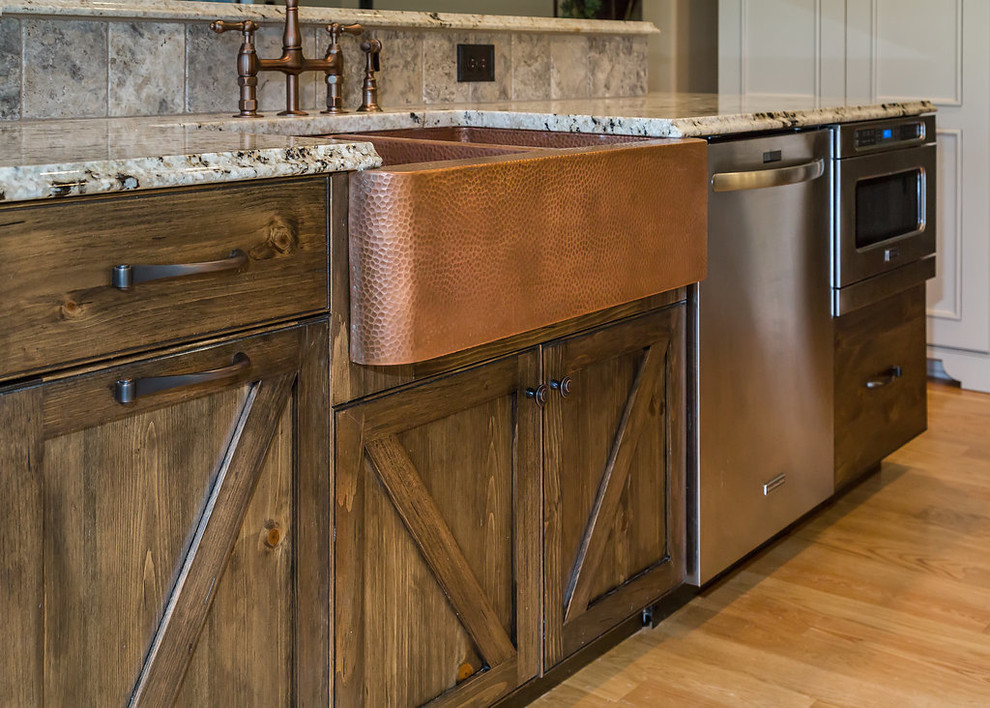 Kitchen - rustic kitchen idea in Raleigh
