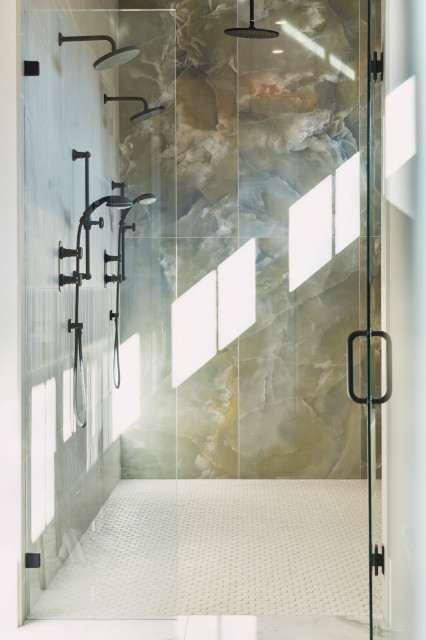 Transitional Gem klassisch-modern-badezimmer