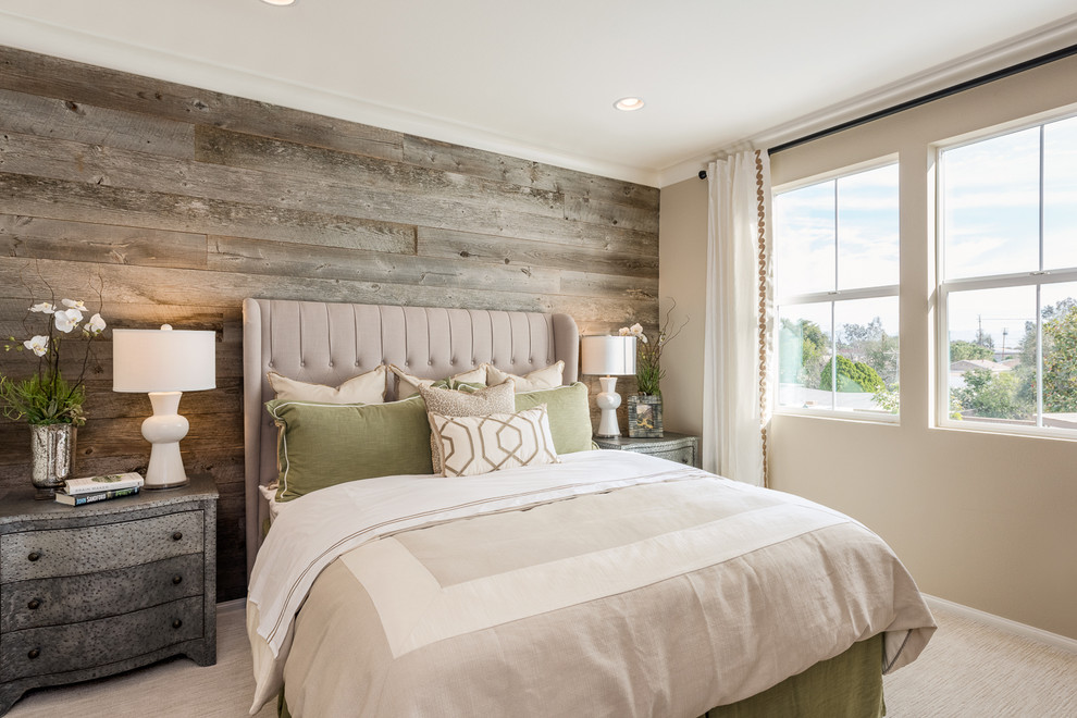 Inspiration for a country master bedroom in Los Angeles with carpet.