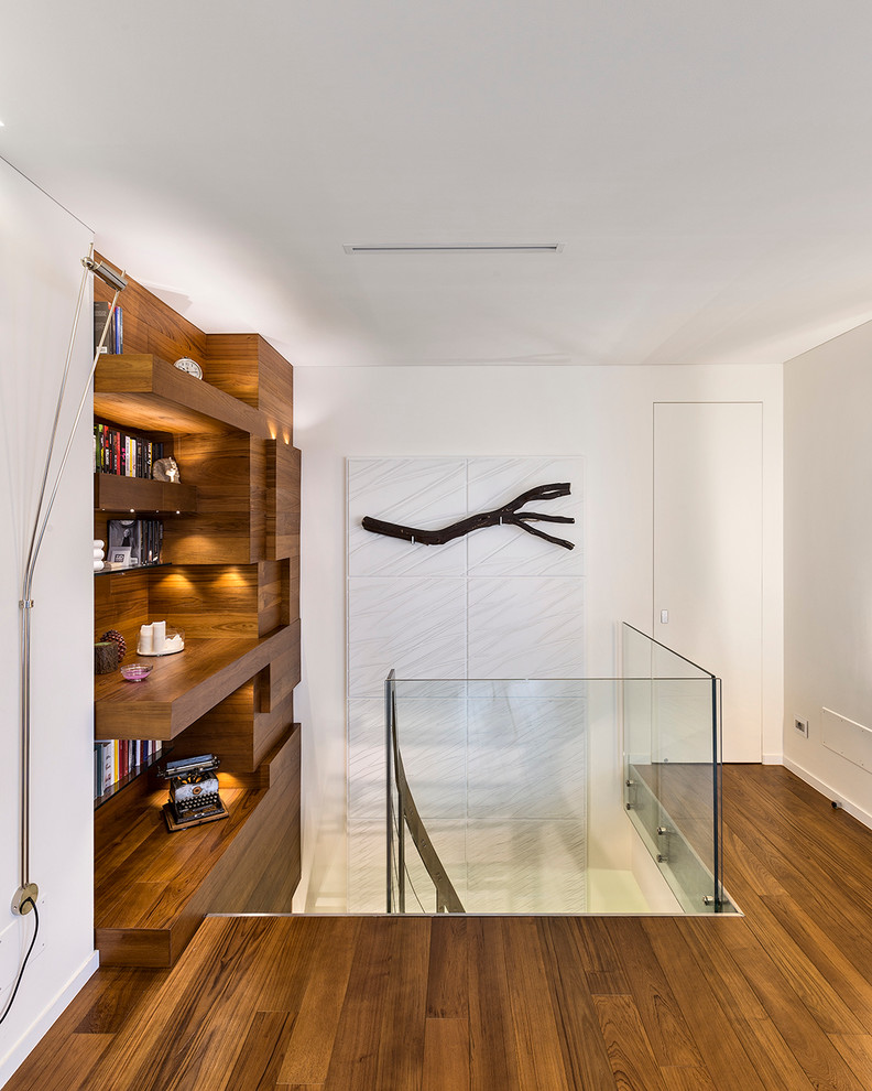Design ideas for a contemporary home in Bari.