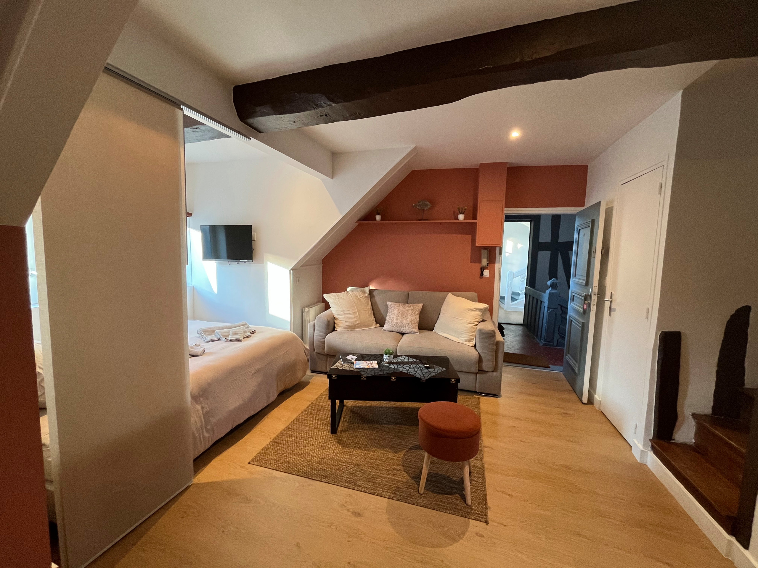 Réhabilitation d'appartements pour mise en location courte durée. Centre ville