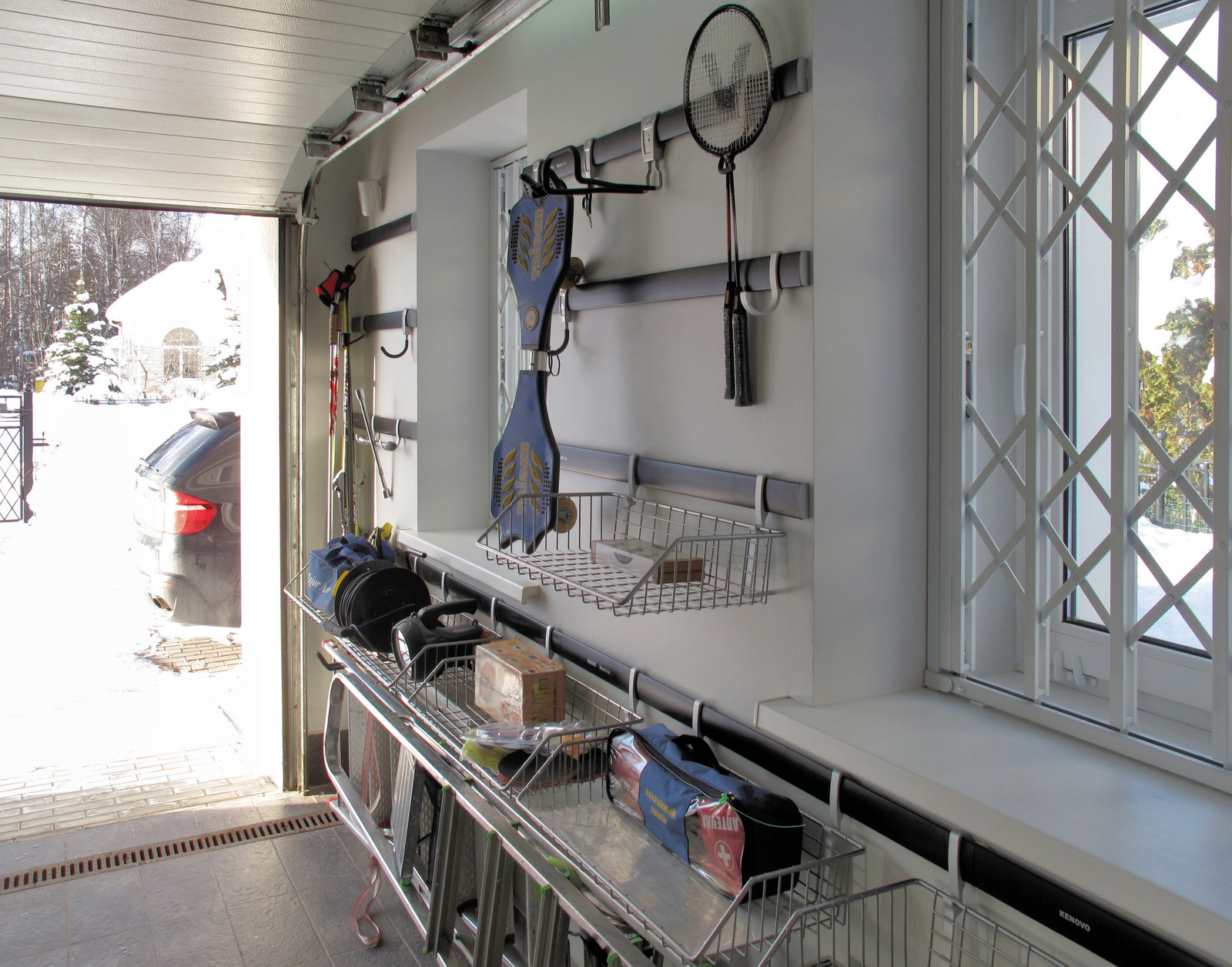 Как нам обустроить гараж