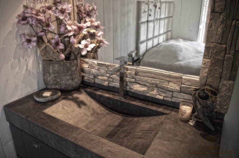 Кожаный душ и раковина