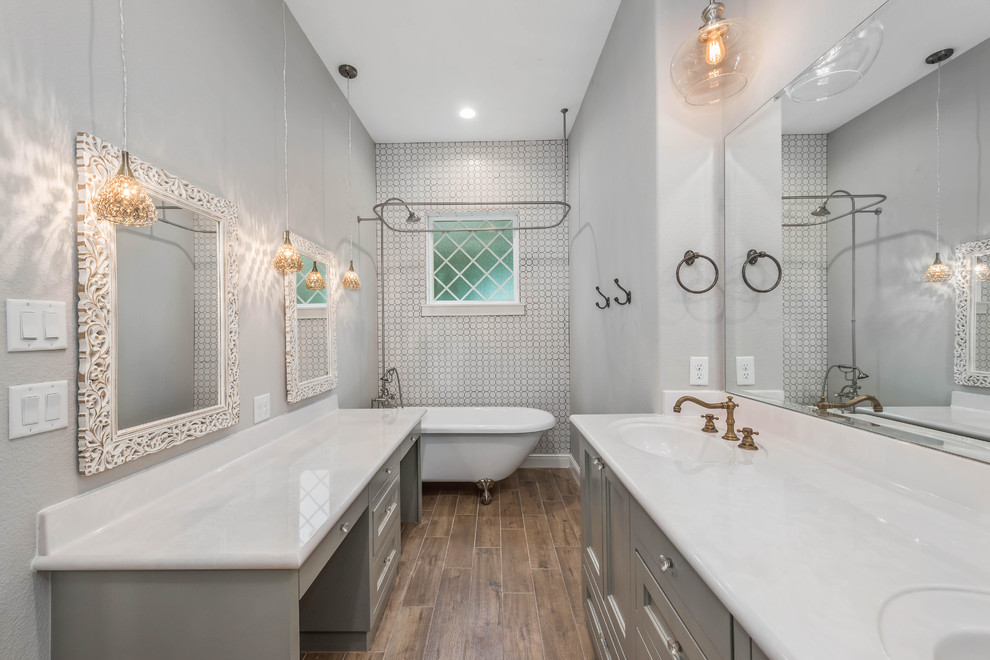 Indian Lakes Farmhouse