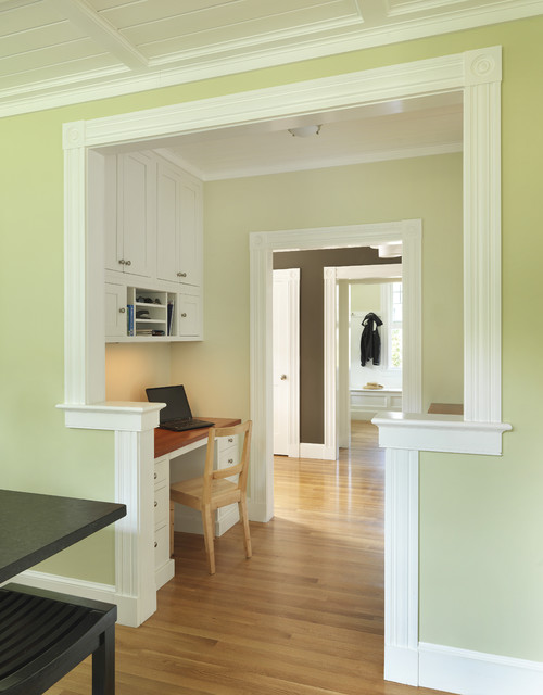 uniquely shaped door opening with plinth blocks and rosettes