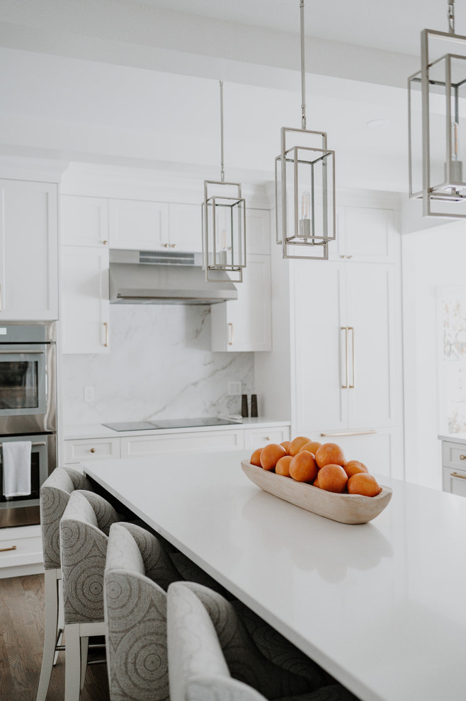 Example of a transitional kitchen design in Cleveland