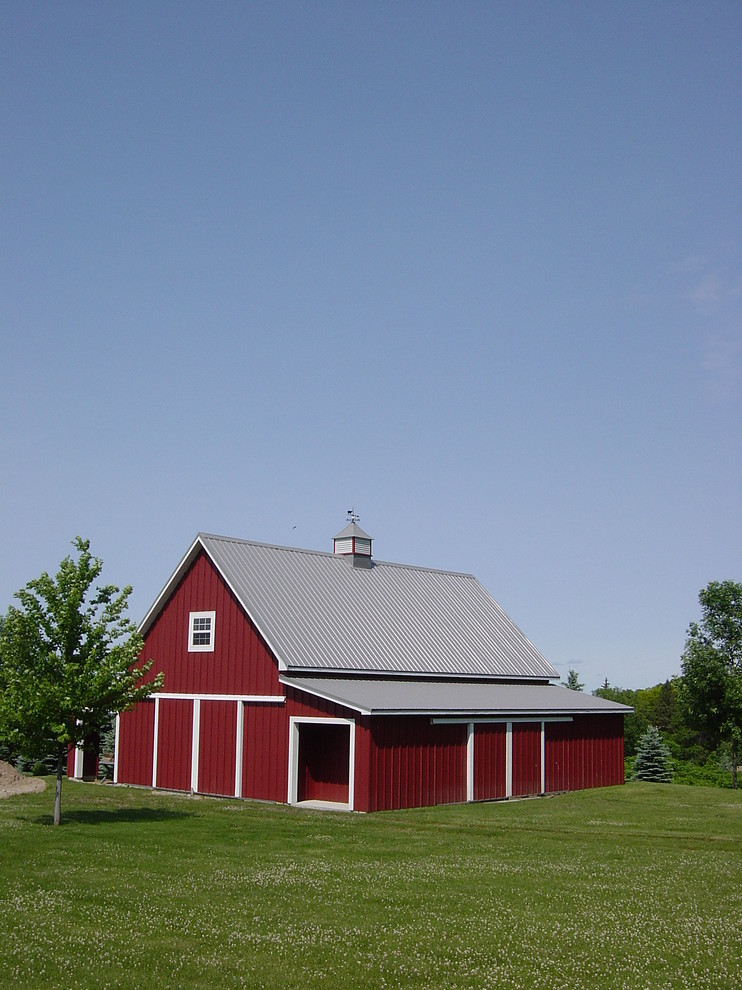 Photo of a traditional detached barn in Other.