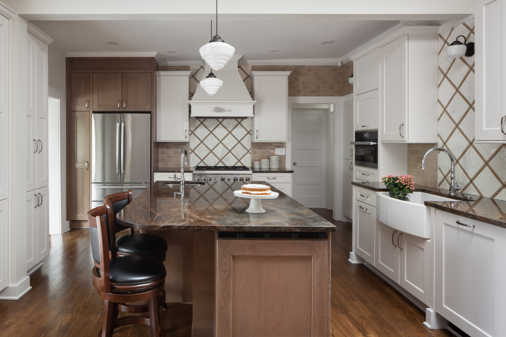 Trendy kitchen photo in Seattle