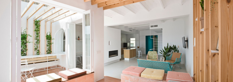 Design ideas for a scandinavian living room in Barcelona.