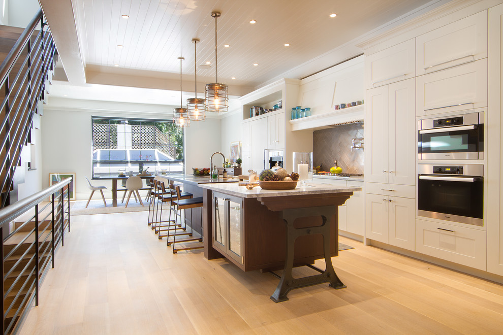 Transitional kitchen photo in Philadelphia