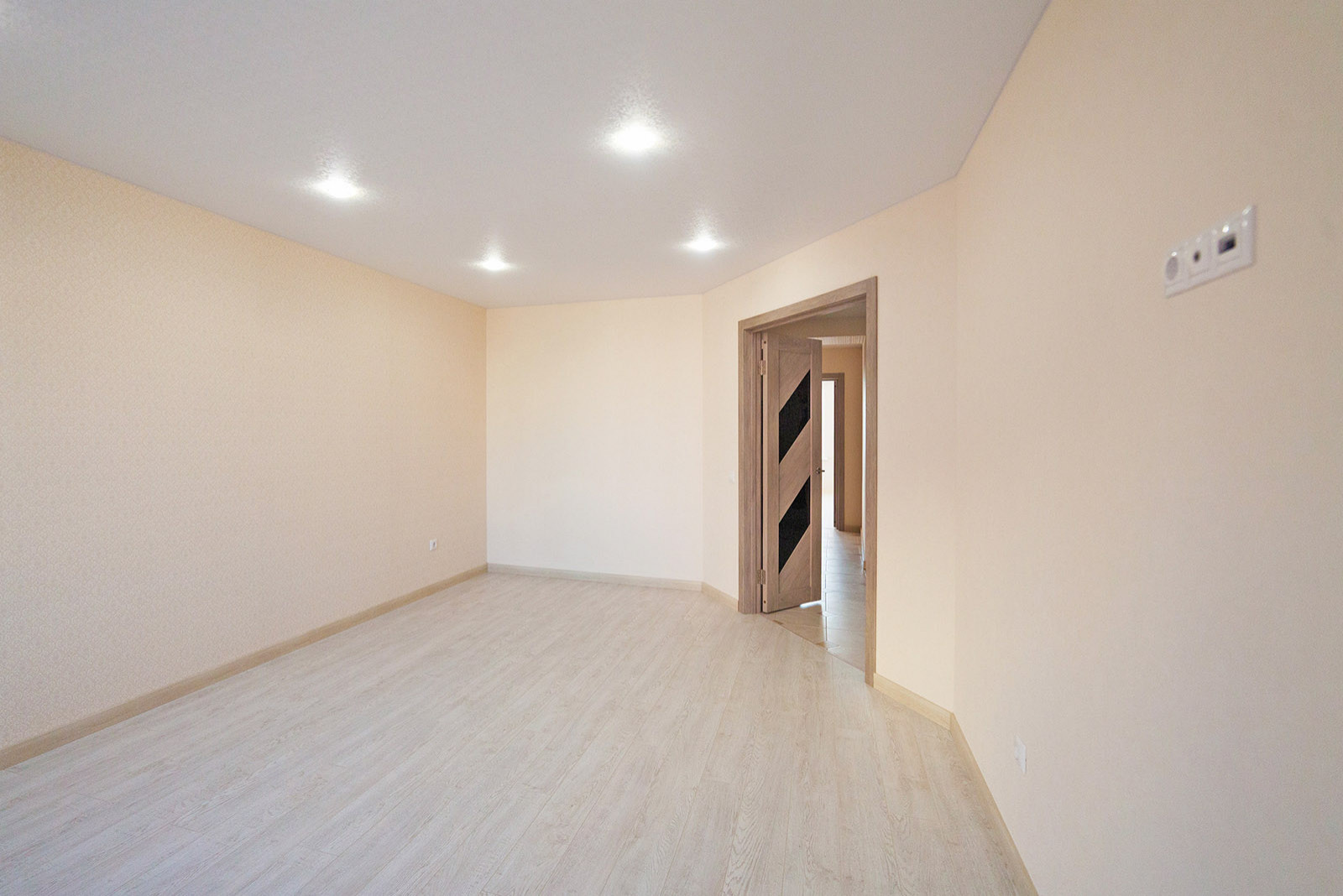 2-комнатная квартира, типовой ремонт в Кугесях, Советская, 98