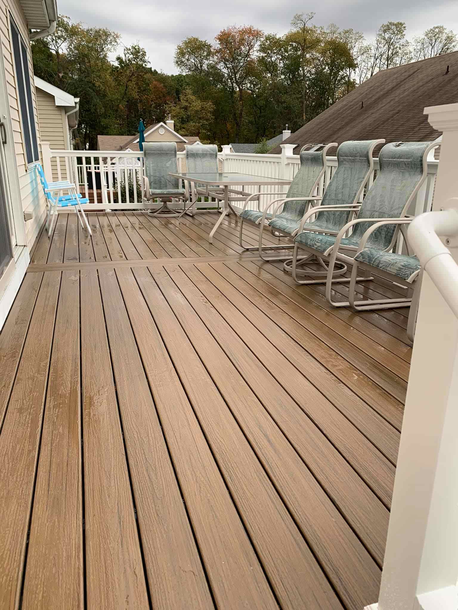 Trex Deck using Trex enhance naturals line