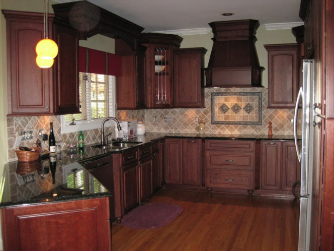 Kitchen - kitchen idea in Raleigh