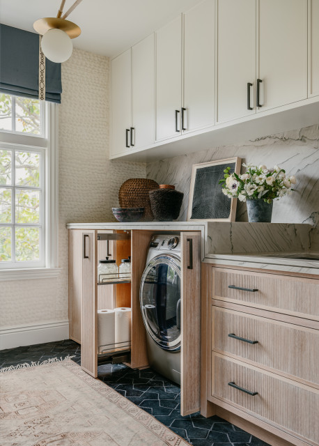 Columbus Laundry Room Storage Cabinets & Shelves - Innovate Home Org