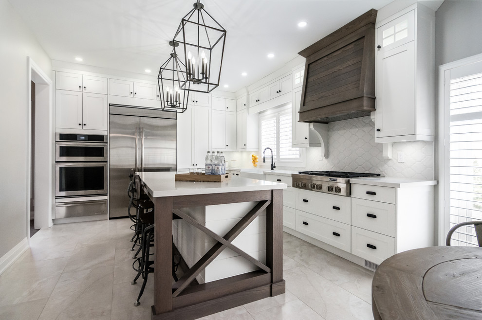 Transitional kitchen photo in Toronto