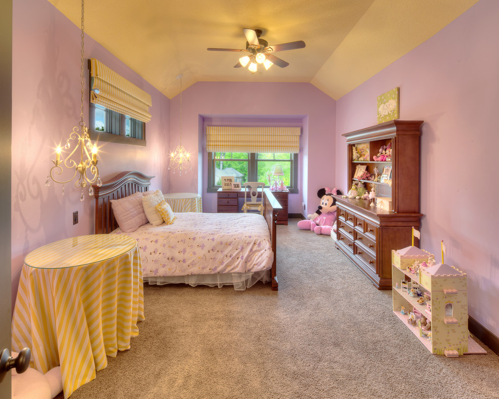 This is an example of a country kids' room in Kansas City.